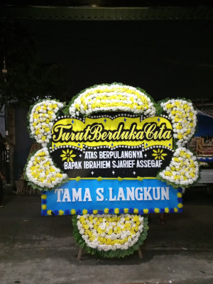 Papan Bunga Duka di Kalibanger